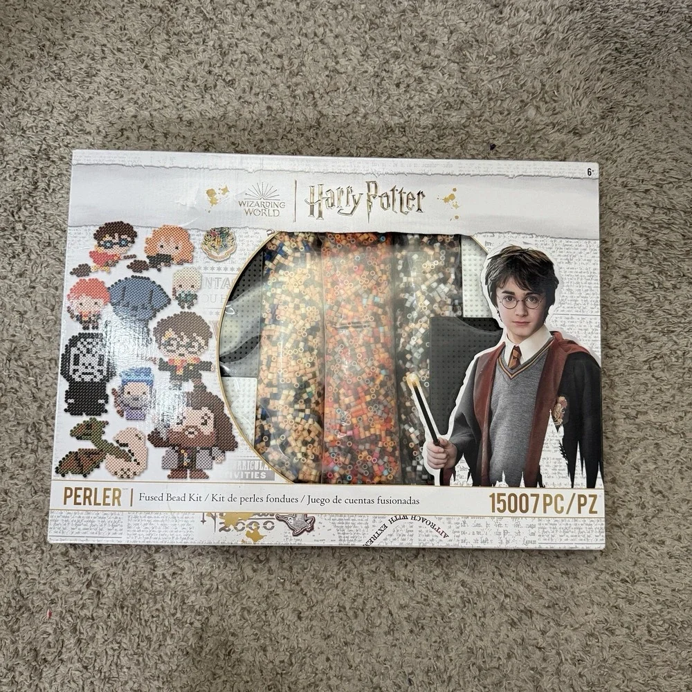 NEW Harry Potter 50 Pattern/15,000 Fused Beads Kit with 4 Pegboards Perler